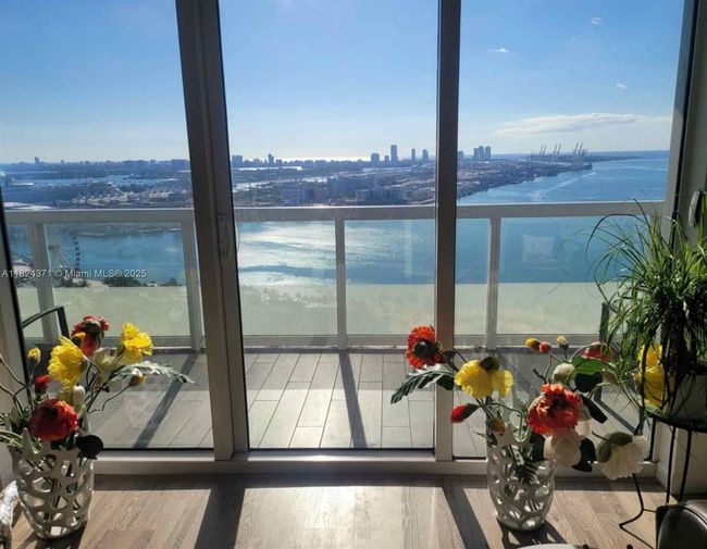 APT-3006 - 50 Biscayne Blvd, Condo with 2 bedrooms, 2 bathrooms and null parking in Miami FL | Image 9