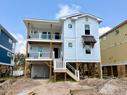 206 W Pelican Dr, Oak Island, NC, 28465-6957 | Card Image