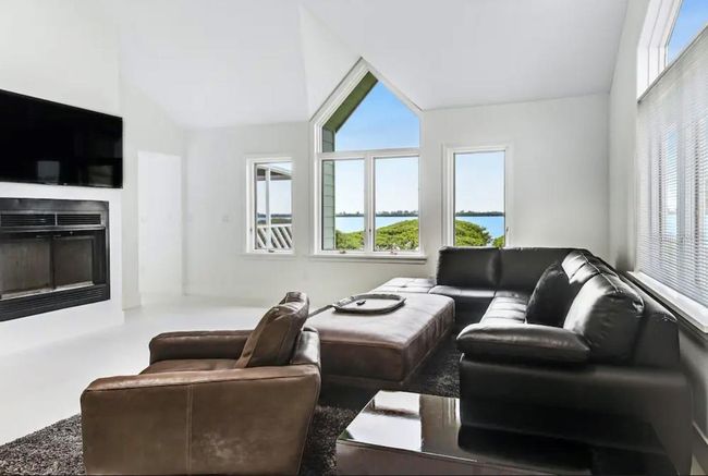 View back toward stairs and sitting area | Image 11
