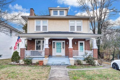 2226 Windsor Ave Sw, Roanoke, VA, 24015-2206 | Card Image