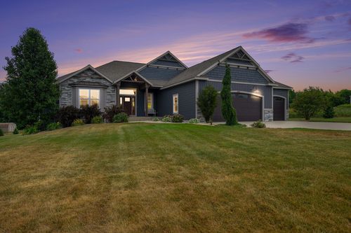 3465 Hawthorne Ct, Dorr, MI, 49323-8033 | Card Image