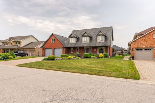 47 Manley Dr, Dorchester, ON, N0L1G3 | Card Image