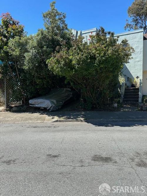 144 Marietta Dr, San Francisco, CA, 94127-1842 | Card Image
