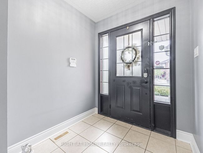 54 Roadmaster Lane, House attached with 4 bedrooms, 3 bathrooms and 2 parking in Brampton ON | Image 5