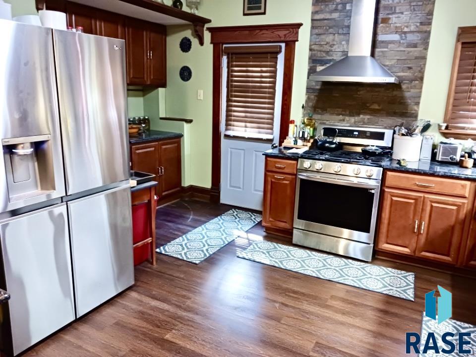 Lewis St, Vermillion, SD 57069