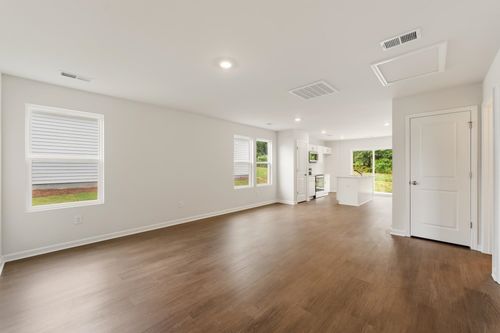 155 Cloverfield Ln, Spartanburg, SC, 29303-5229 | Card Image