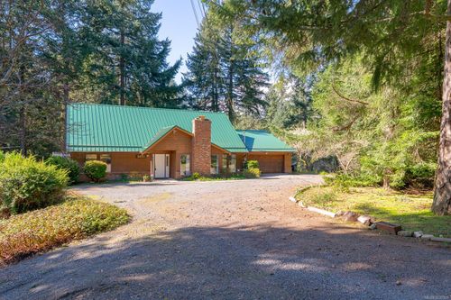 3035 Wild Rose Blvd, Nanoose Bay, BC, V9P9E4 | Card Image