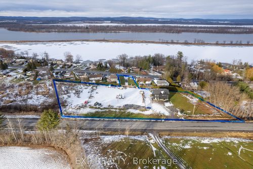 {{alt}} | Card Image