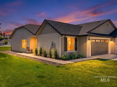 878 S Beaver Creek Way, Emmett, ID, 83617-5086 | Card Image