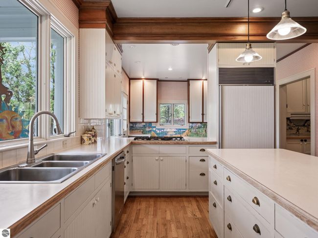 431 Michigan Ave, House other with 10 bedrooms, 7 bathrooms and null parking in Charlevoix MI | Image 22