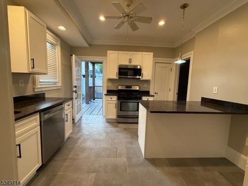 45 Park Ave, Summit, NJ, 07901-3926 | Card Image