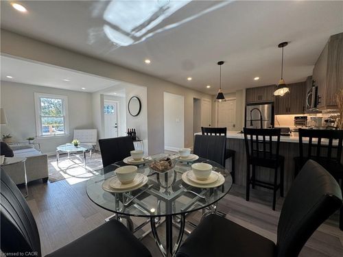 260 Wallace Ave S, Welland, ON, L3B1R6 | Card Image