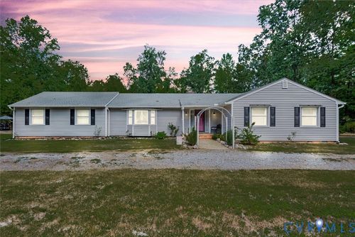 211 Cherry Hill Cir, Aylett, VA, 23009-3184 | Card Image