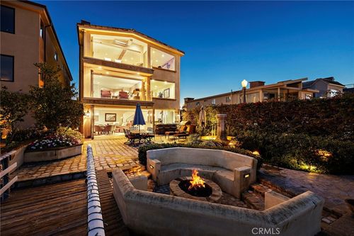 900 E Balboa Blvd, Newport Beach, CA, 92661-1310 | Card Image