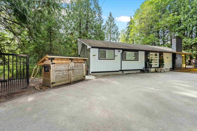 12339 240 Street, House other with 5 bedrooms, 3 bathrooms and 6 parking in Maple Ridge BC | Image 1