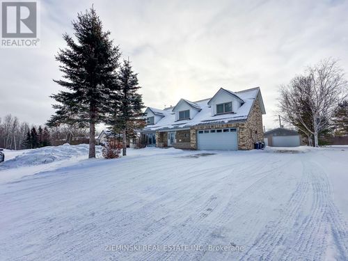 639 Majestic St, Iroquois Falls, ON, P0K1E0 | Card Image