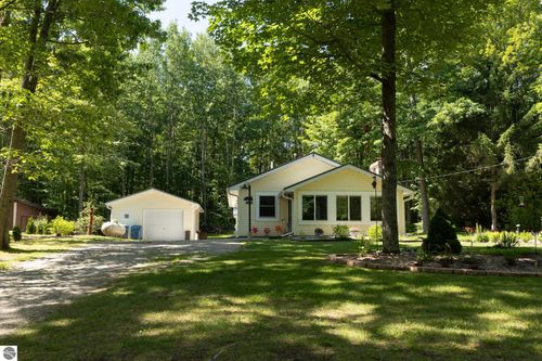 7692 Lakeview Drive, Harrison, MI, 48625 | Card Image
