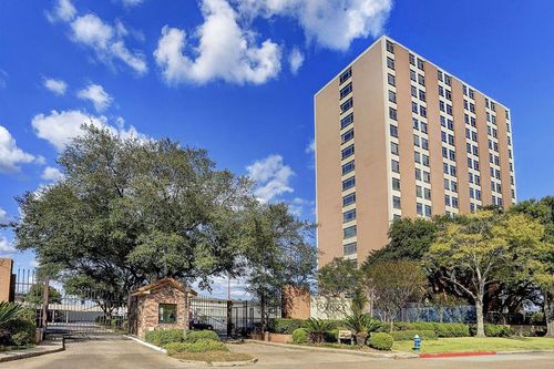 801-7510 Hornwood Dr, Houston, TX, 77036-4322 | Card Image