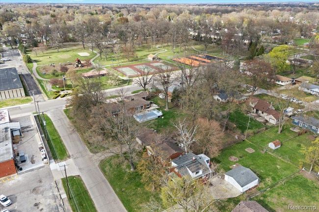 45520 Deshon St, House other with 3 bedrooms, 2 bathrooms and null parking in Utica MI | Image 29
