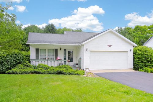 3658 Apple Valley Dr, Howard, OH, 43028-9761 | Card Image