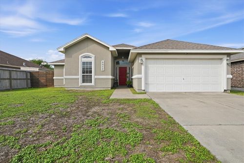 6928 Eckner Dr, Corpus Christi, TX, 78414-5826 | Card Image