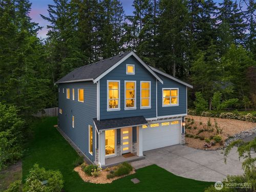 9022 53rd Ave W, Mukilteo, WA, 98275-3329 | Card Image