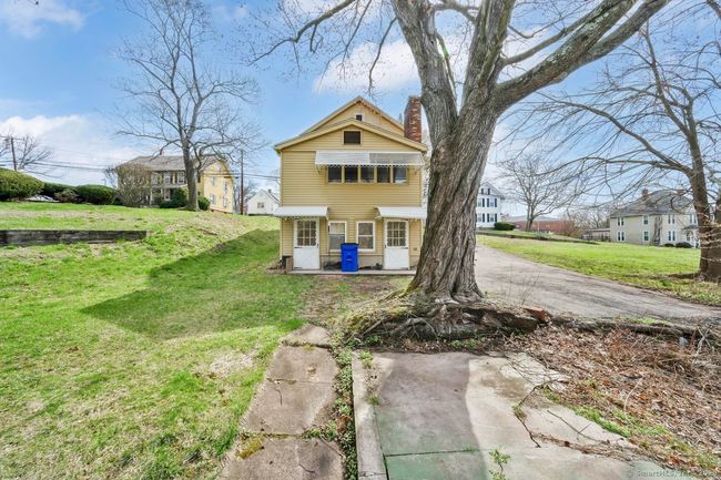 28 Center St, House other with 2 bedrooms, 2 bathrooms and null parking in Windsor Locks CT | Image 8