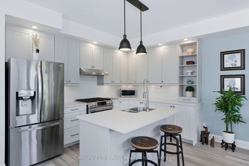 67 Discovery Trail, Midland, ON, L4R0H5 | Card Image