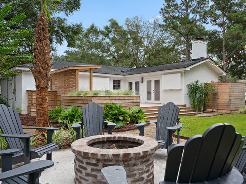 940 Cliffwood Dr, Mount Pleasant, SC, 29464-2904 | Card Image