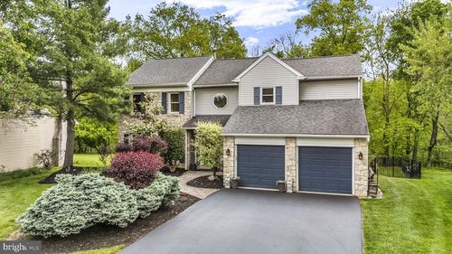 250 Freeland Dr, COLLEGEVILLE, PA, 19426-2677 | Card Image