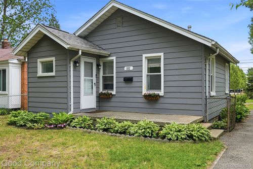 1592 Shevlin St, Ferndale, MI, 48220-1143 | Card Image