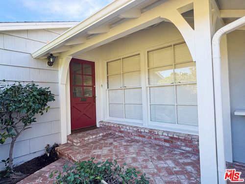 13054 Hartsook St, Sherman Oaks, CA, 91423-1617 | Card Image