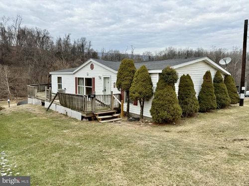 429 1st Ave, BURNHAM, PA, 17009-1509 | Card Image