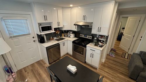 5291 Manor Street, Burnaby, BC, V5G1B6 | Card Image