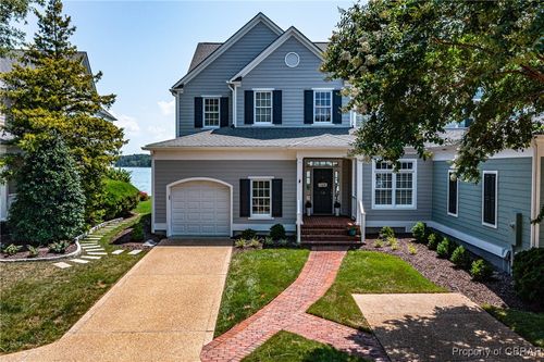 84 Westbay Dr, Kilmarnock, VA, 22482-3540 | Card Image