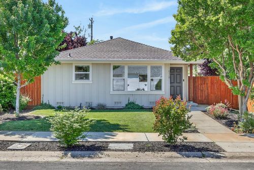 578 C St, Lincoln, CA, 95648-1936 | Card Image