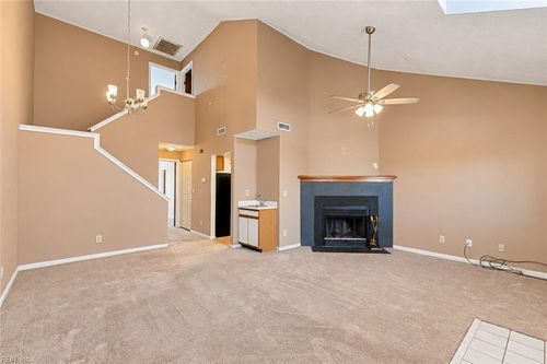 h-833 Little Bay Avenue, Norfolk, VA, 23503 | Card Image