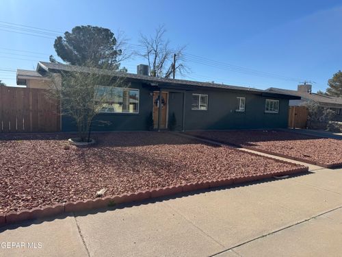 8104 Parkland Dr, El Paso, TX, 79925-3847 | Card Image