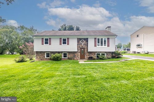 430 Farmhouse Rd, DOWNINGTOWN, PA, 19335-2306 | Card Image
