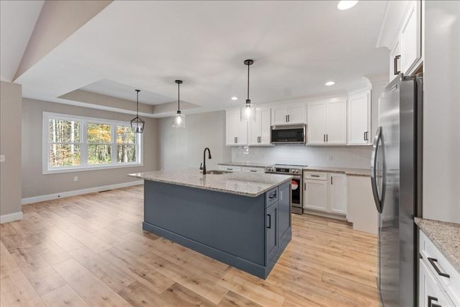 6 - 6 Nicols Way, Condo with 2 bedrooms, 2 bathrooms and 2 parking in Easthampton MA | Image 7