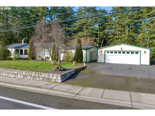 777 Rhododendron Dr, Florence, OR, 97439-7370 | Card Image