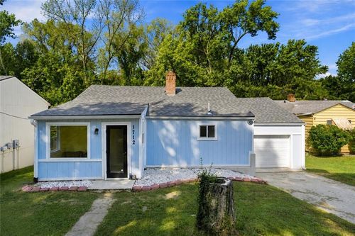 1712 S Brookside Ave, Independence, MO, 64052-1853 | Card Image