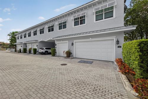 15-15 Ne 20th Ave, Pompano Beach, FL, 33060-6547 | Card Image