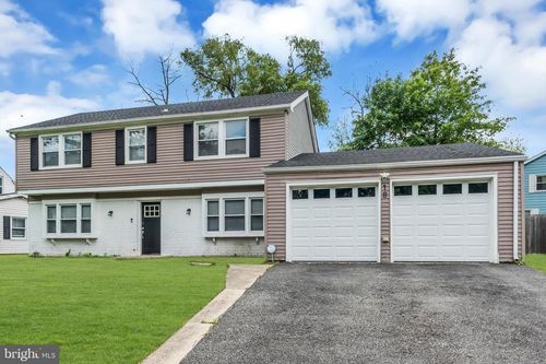 18 Harrington Cir, Willingboro, NJ, 08046-1834 | Card Image