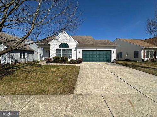 61 Wagon Wheel Ln, Columbus, NJ, 08022-1100 | Card Image