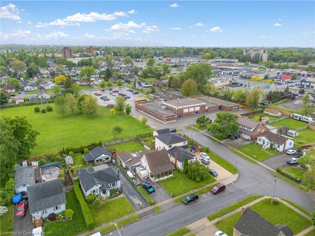 6092 Harold St, House other with 3 bedrooms, 2 bathrooms and 5 parking in Niagara Falls ON | Image 31