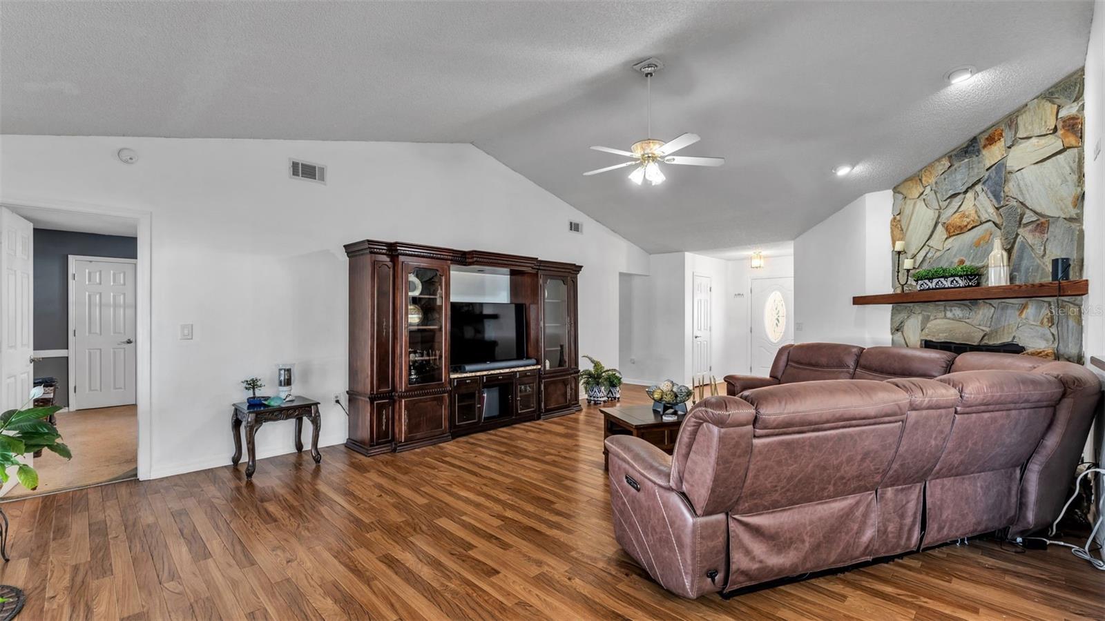 Residential in LAKELAND 4