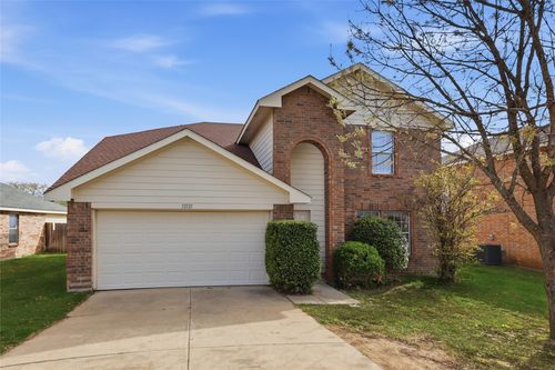 12121 Arbor Lake Rd, Rhome, TX, 76078-6013 | Card Image