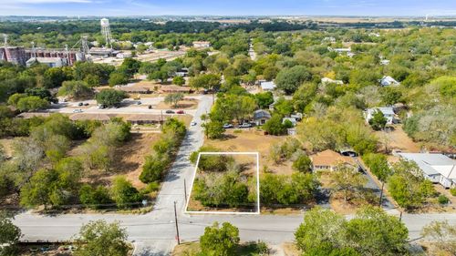 901 N Blanco St, Lockhart, TX, 78644-1706 | Card Image