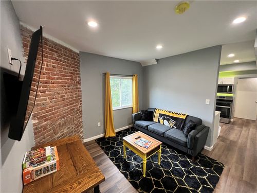 apt-5-3932 Vinceton St, Observatory, PA, 15214-1840 | Card Image